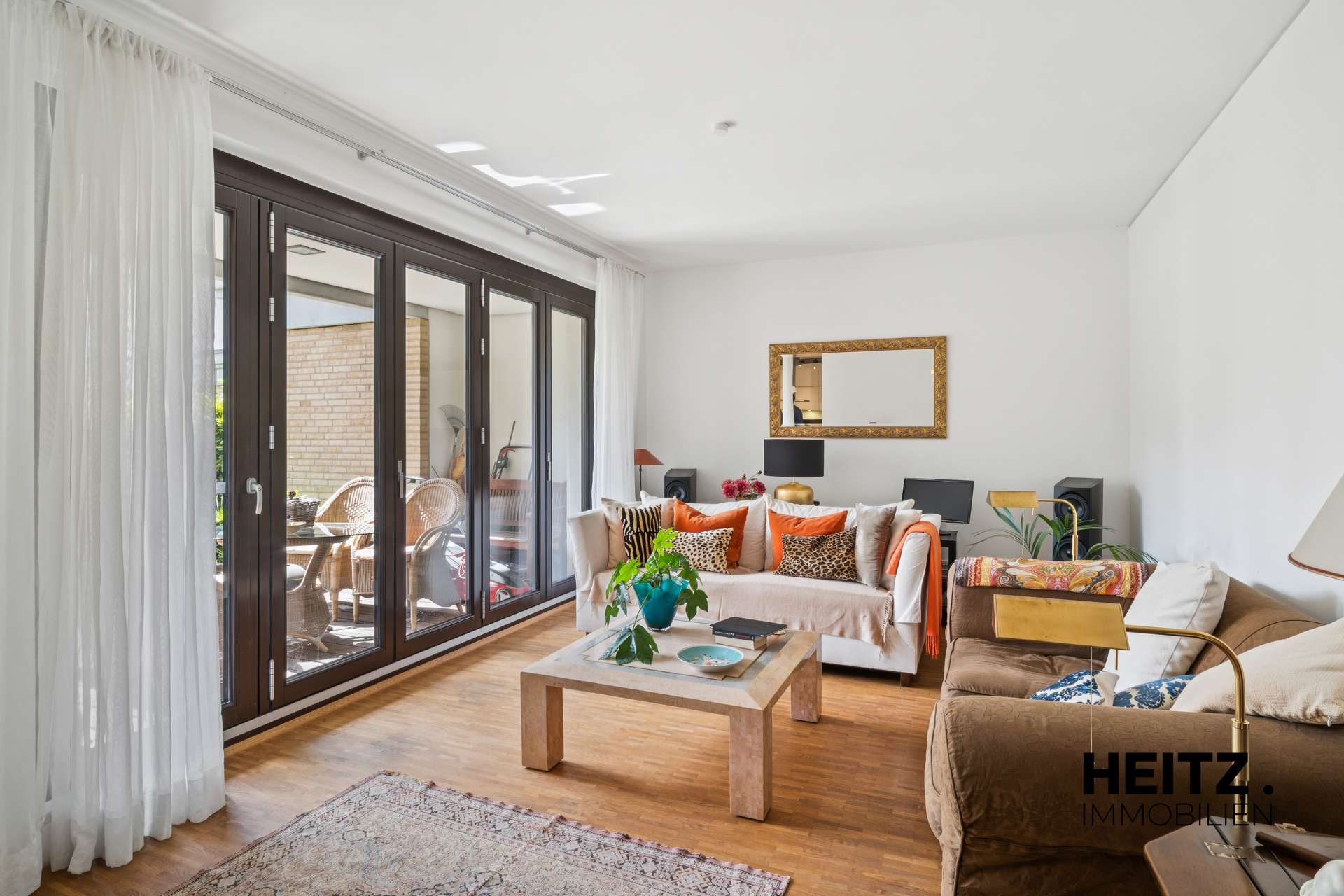 Design trifft Natur · 4-Zimmer mit 2 Gärten im Europaviertel, Ansicht 3