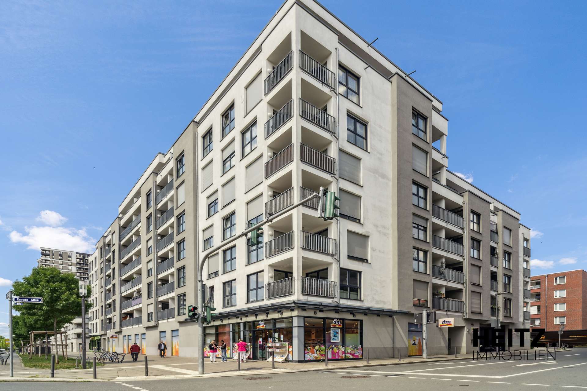 Helle 3-Zimmer-Wohnung mit Süd-West-Loggia im Europaviertel, Ansicht 2