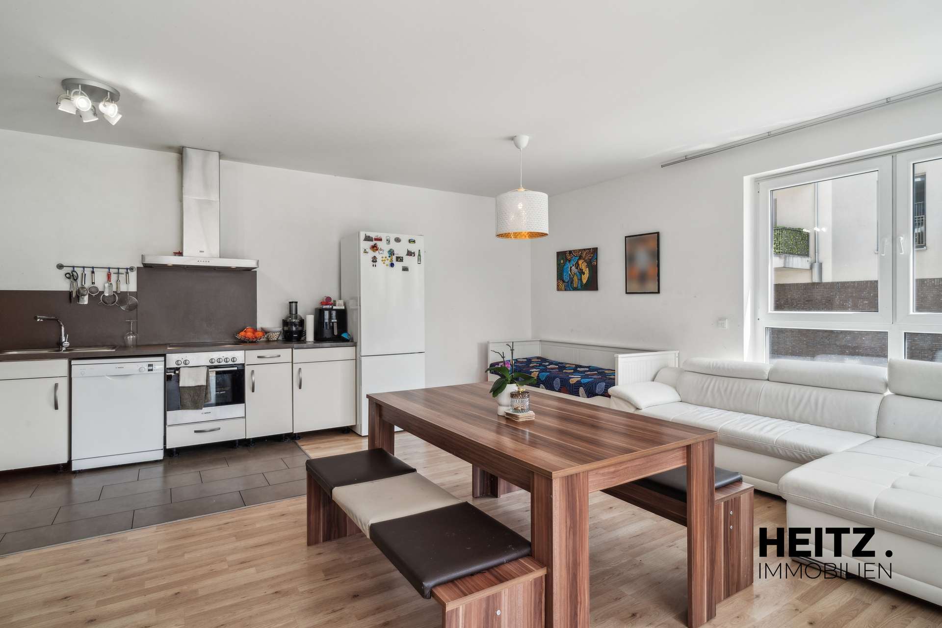 Helle 3-Zimmer-Wohnung mit Süd-West-Loggia im Europaviertel, Ansicht 4